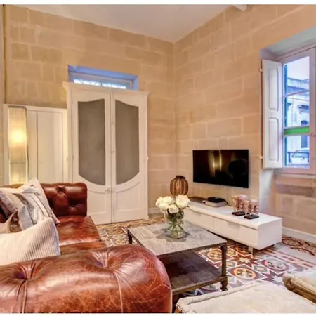 No. 51 Charming Townhouse St.julians Daire