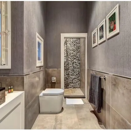 No. 51 Charming Townhouse St.julians Apartamento Sliema