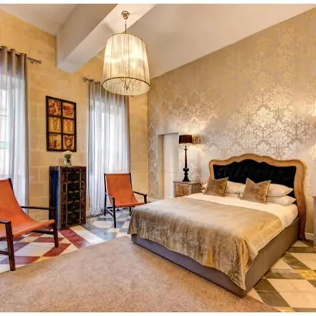 No. 51 Charming Townhouse St.julians Apartamento Sliema